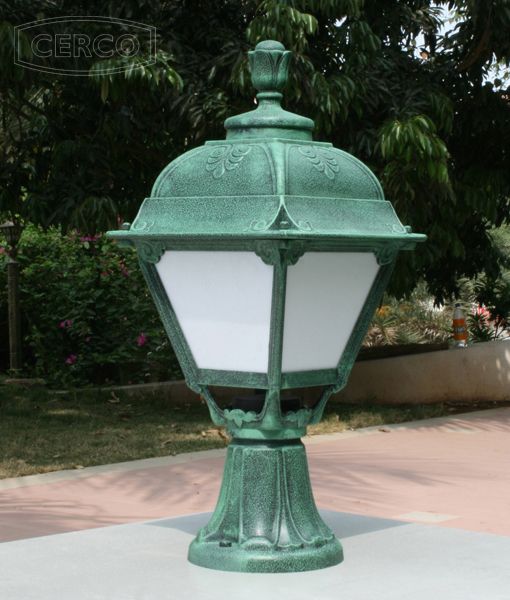 Loose-fit round neck sweater