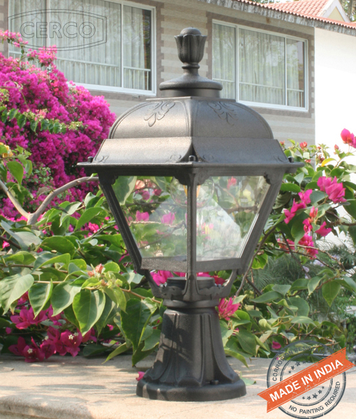 Loose-fit round neck sweater