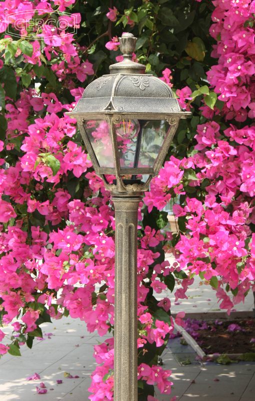 Loose-fit round neck sweater