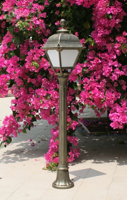 Loose-fit round neck sweater