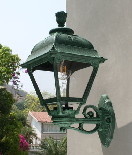 Loose-fit round neck sweater