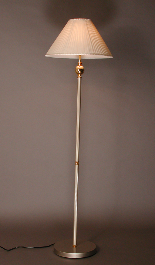 Loose-fit round neck sweater