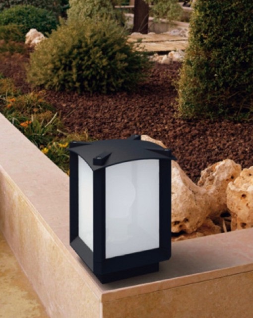 Loose-fit round neck sweater