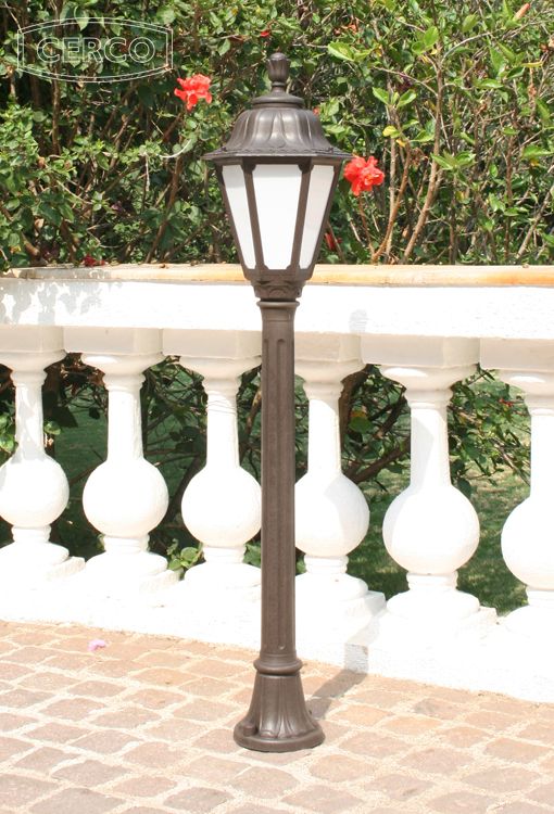 Loose-fit round neck sweater