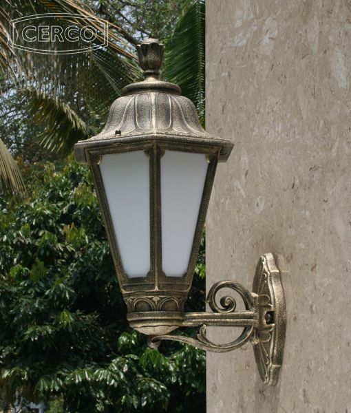 Loose-fit round neck sweater