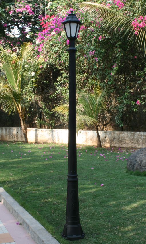 Loose-fit round neck sweater