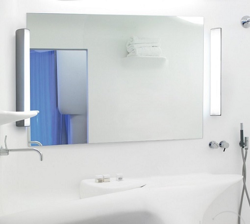 Loose-fit round neck sweater