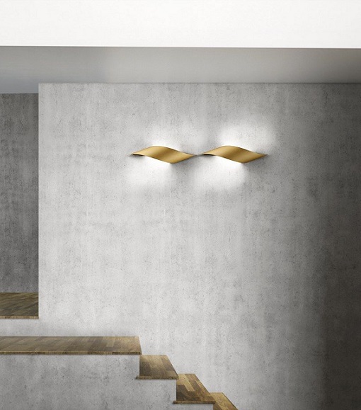 Loose-fit round neck sweater