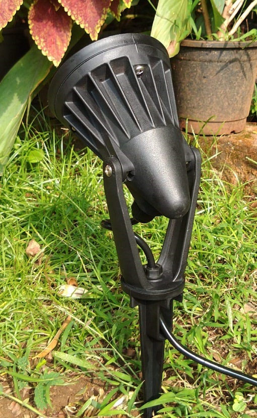 Loose-fit round neck sweater