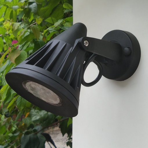 Loose-fit round neck sweater